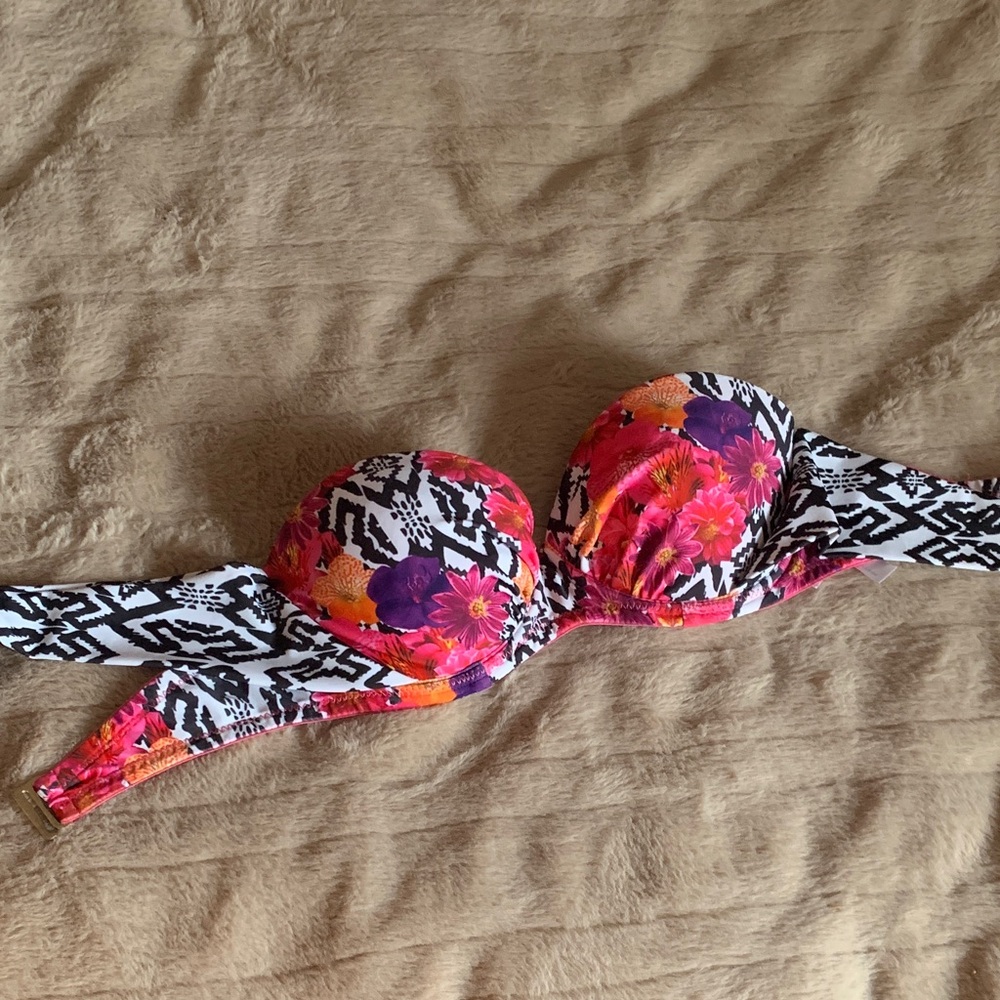 Floral and Geometric Print Bikini Top